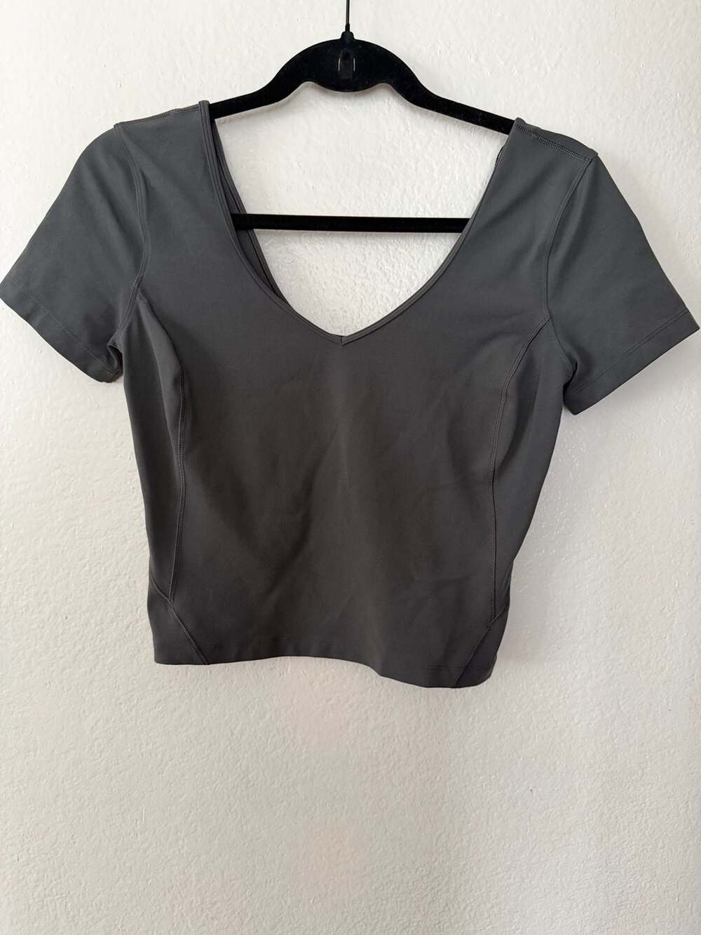 Lululemon Crop Short Sleeve Shirt Size 6 Gray Athletic Top